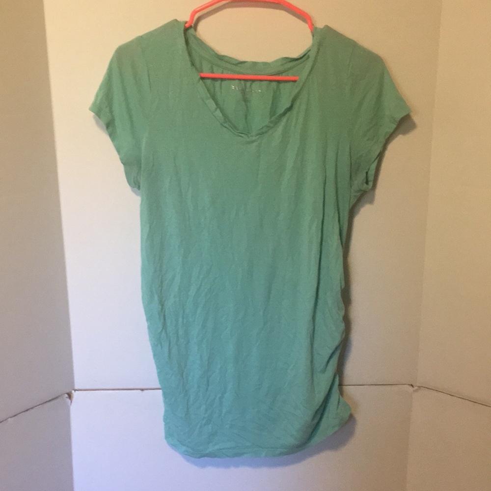 LIZ LANGE MATERNITY TUNIC TOP WITH GATHERED SIDES SIZE M .